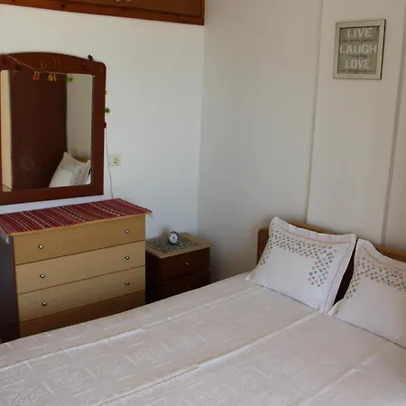 Matina'S Apartments Prínos Zimmer foto